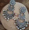 BlackmetalkundanpearllonglightweightChandbali-FashionJewels2.webp