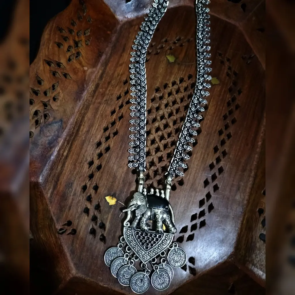 SilverlongElephantpendantNeckpiece-FashionJewels1.webp