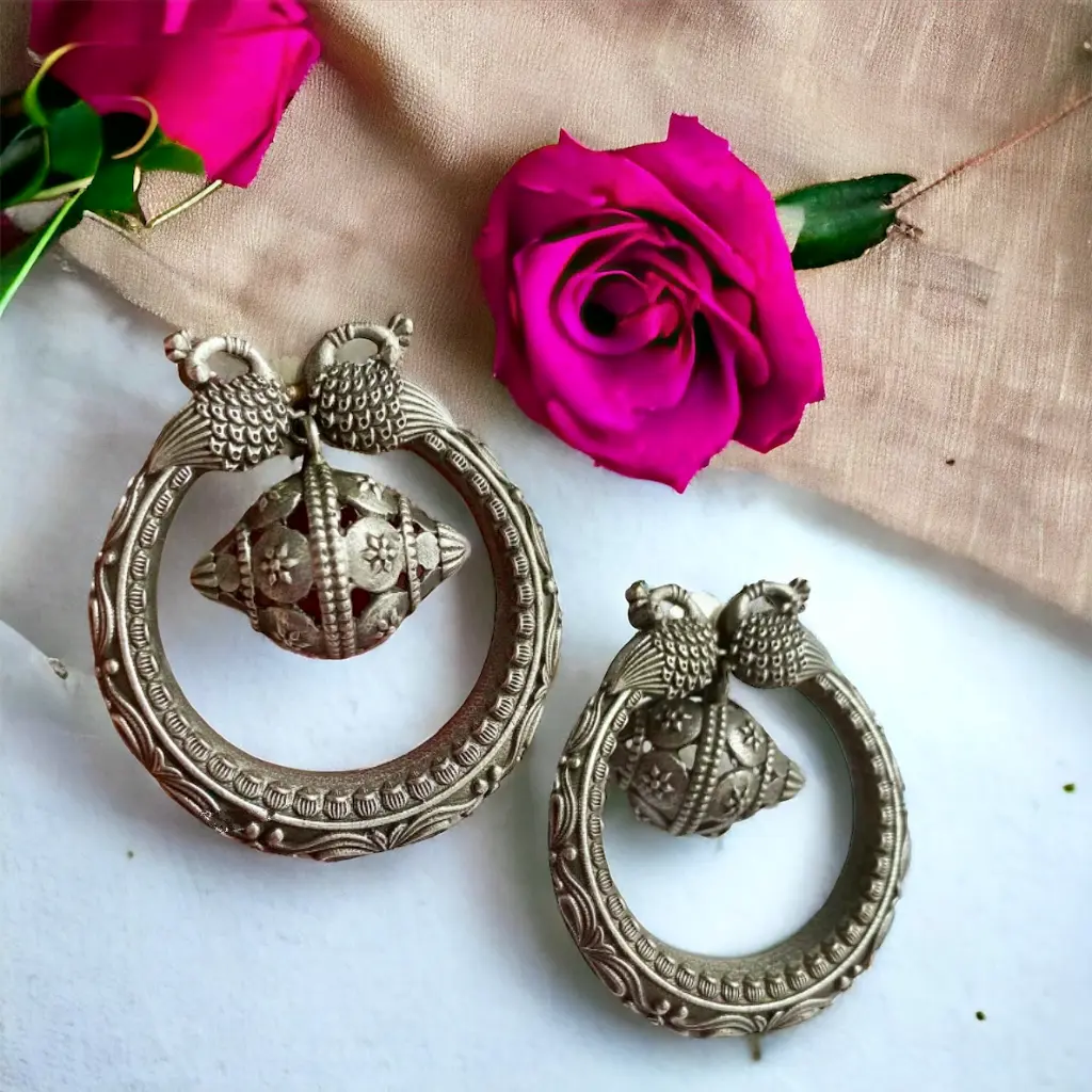 SilverPeacockIntricateChandbali-FashionJewels2.webp