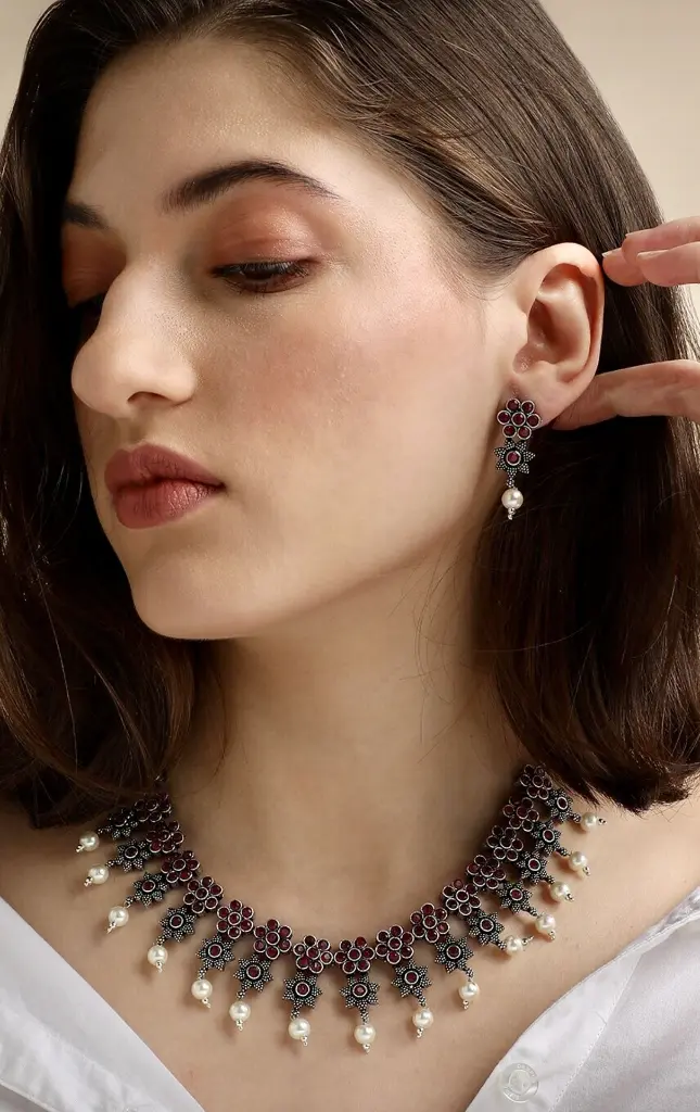 RutaSilverRubyFlowerpearlNecklaceset-FashionJewels3.webp