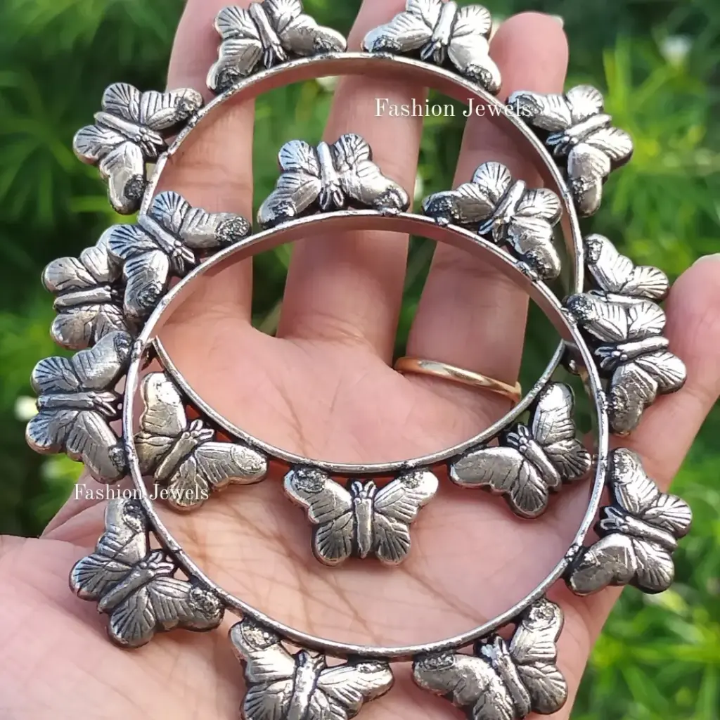 SilverButterflyKadaBangles-FashionJewels3.webp