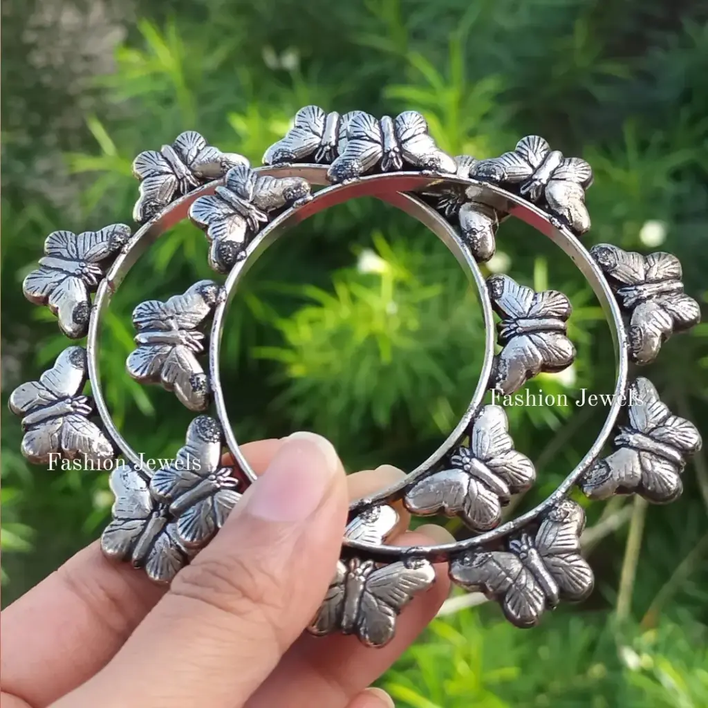SilverButterflyKadaBangles-FashionJewels2.webp