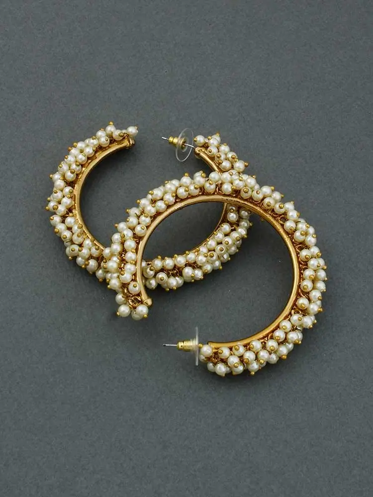 HinaGoldenpearlPremiumhoopsEarrings-FashionJewels3.webp