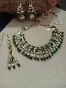 ShreyaEmeraldKundanGreenbeadsNecklacesetwithMangtika-FashionJewels1.webp