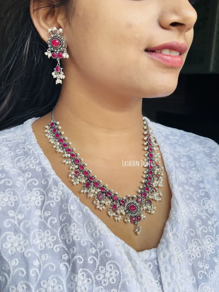 SaviGuttapusaluHighQualityPearlNecklaceset-FashionJewels2.webp