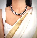 SilverSleekstatementNecklace-FashionJewels2.webp