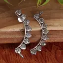 Silverlook alike Heart Earcuff