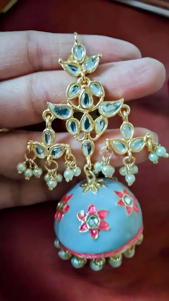 Saloni kundan pearl lightweight jhumka