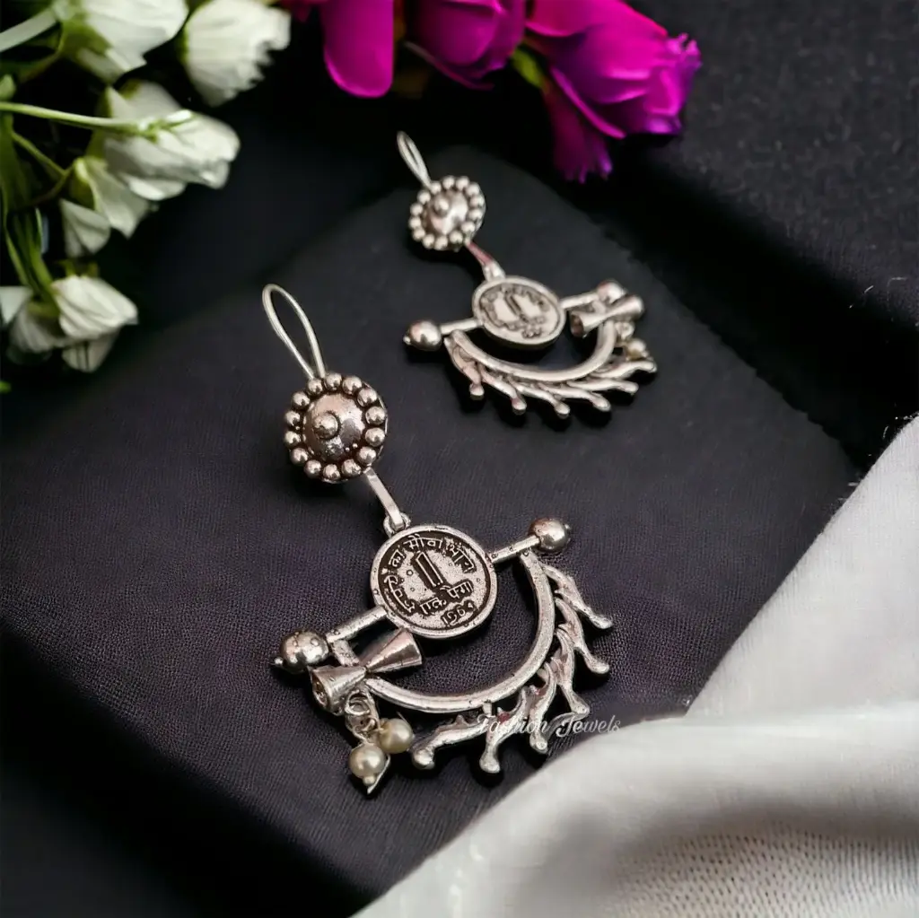 Silver coin pearl hooks