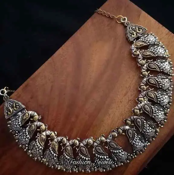 Dualtone statement peacock choker