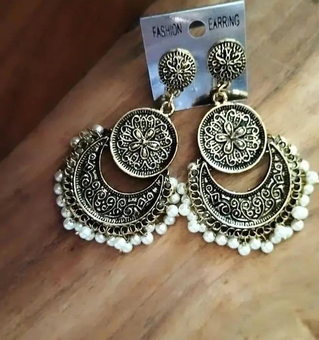 Golden pearl Chandbali