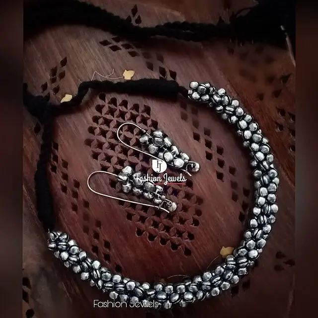 Silver Ghunghroo Choker set