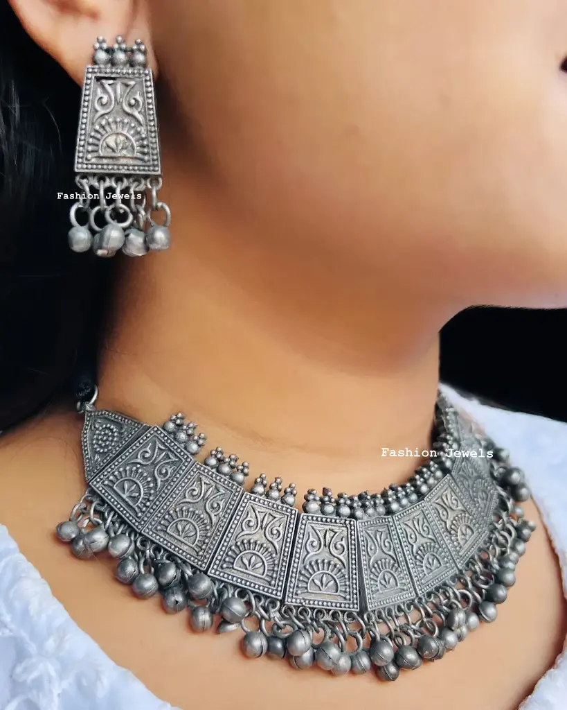 Ahana Silver Ghunghroo Statement Choker set