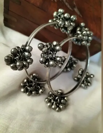 Silverlook alike Ghunghroo Bangles (Pair)