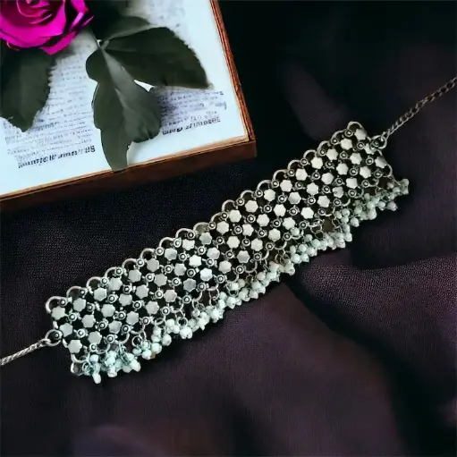 Silver broad pearl Choker
