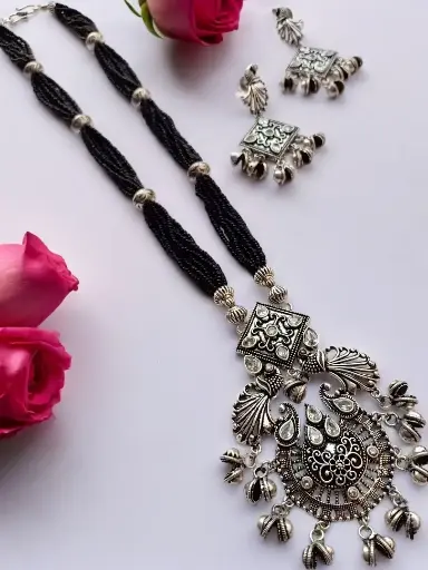 Silverlook alike Zircon stone black beaded Necklace set