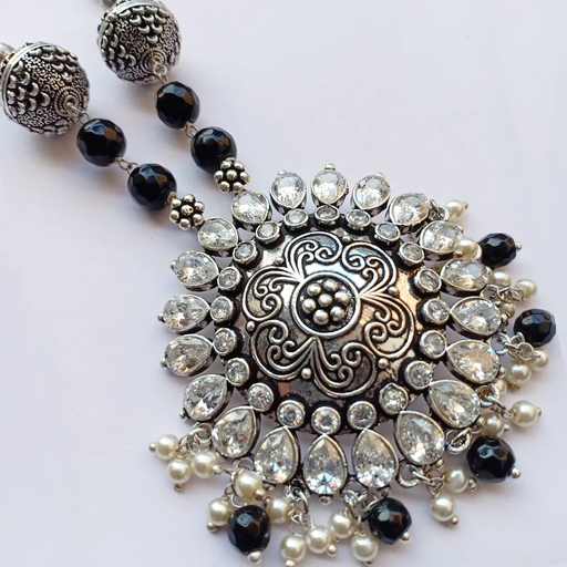 Silverlook Alike Premium Zircon Pendant Pearl Necklace Set