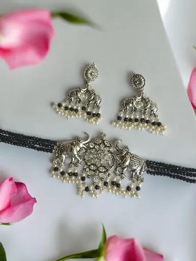 Silver Zircon Stone Elephant Pearl Choker Set