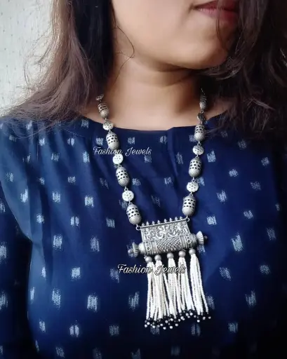 Meena Silverlook Alike Pearl Zircon Necklace Set