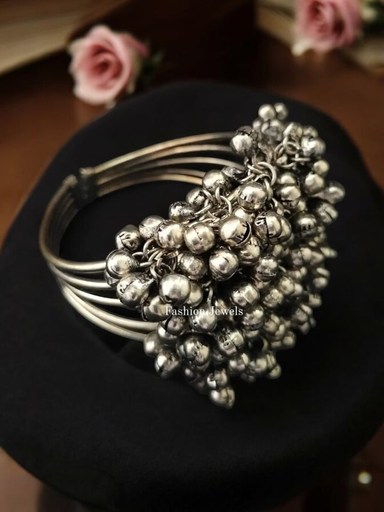 Adhya Silver Ghunghroo Free-Size Kada