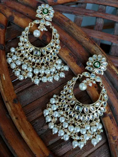 Rutuja Golden Pearl lightweight Chandbali