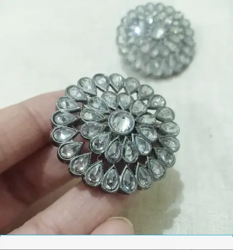 Jia Zircon stone studs