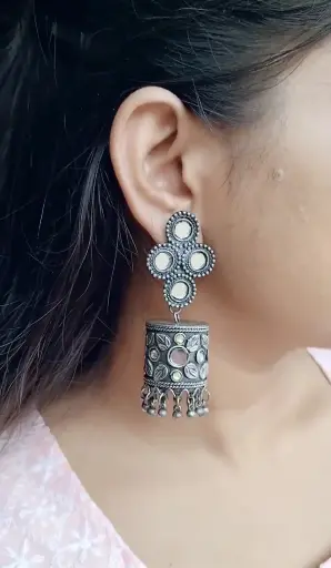 Sudha Mirror detailing Lightweight Jhumka