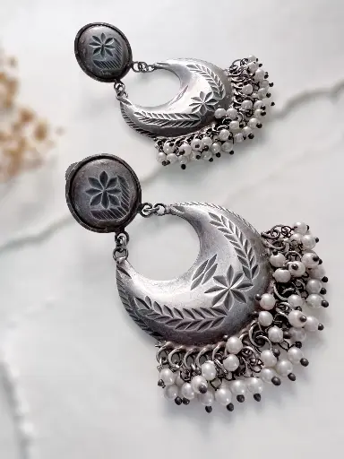 Yogi Silverlook alike pearl lightweight chandbali