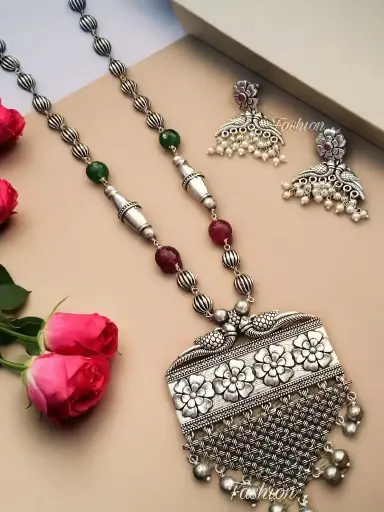 Silver statement Birdy pearl Pendant Necklace set