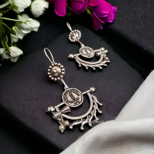 Silver coin pearl hooks