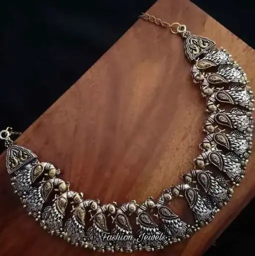 Dualtone statement peacock choker