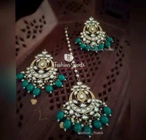Premium quality Kundan Green Beads Mangtika set