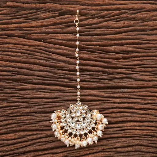 Golden kundan Chand pearl Mangtika
