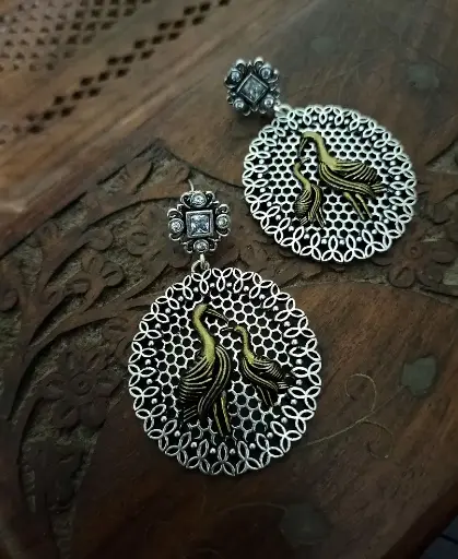 Zircon dualtone peacock engraved Earring