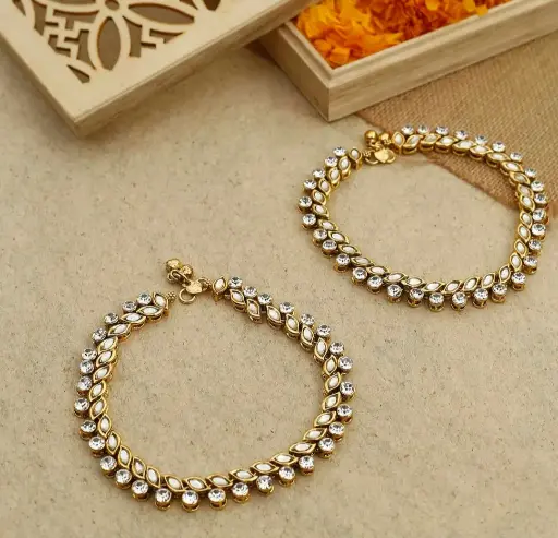 Premium Crystal Golden Kundan Ghunghroo Anklet