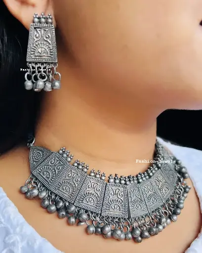 Ahana Silver Ghunghroo Statement Choker set
