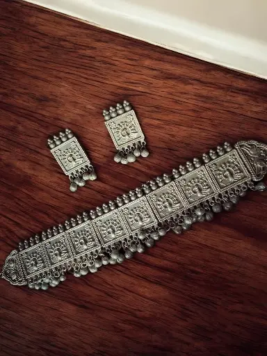 Silverlook alike Brass first quality Peacock Ghunghroo Choker set