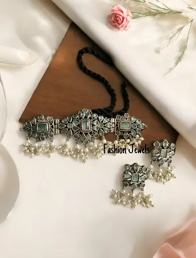 Alice Mint Pearl Silver Choker Set